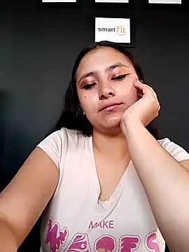Snapshot of Cute_Penelope chatting on March 2025 12:11:01 PM Cute Penelope online show from March 2025 12:11:01 PM