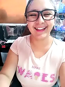 Snapshot of Cute_Penelope chatting on March 2025 09:24:02 PM Cute Penelope online show from March 2025 09:24:02 PM