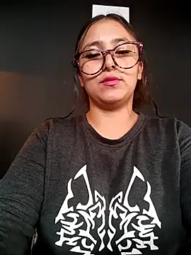 Snapshot of Cute_Penelope chatting on February 2025 03:10:02 PM Cute Penelope online show from February 2025 03:10:02 PM