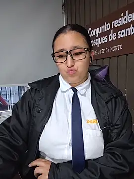 Snapshot of Cute_Penelope chatting on June 2026 02:33:01 PM Cute Penelope online show from June 2026 02:33:01 PM