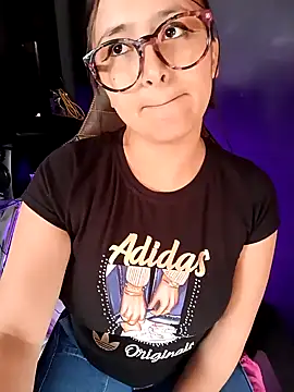 Snapshot of Cute_Penelope chatting on March 2025 03:16:02 PM Cute Penelope online show from March 2025 03:16:02 PM