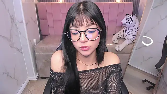 Snapshot of _mia_collins_b_ chatting on October 2025 01:12:02 PM  mia collins b  online show from October 2025 01:12:02 PM