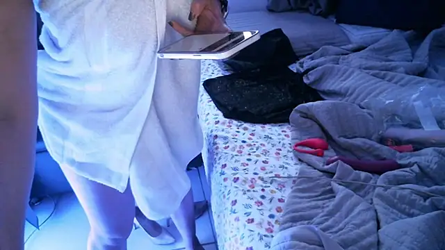 chicantonella online show from September 2025 10:54:01 PM