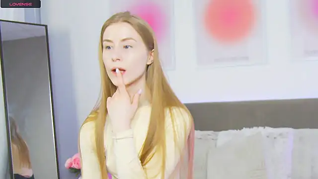 VioletiSwone online show from March 2025 05:23:02 AM