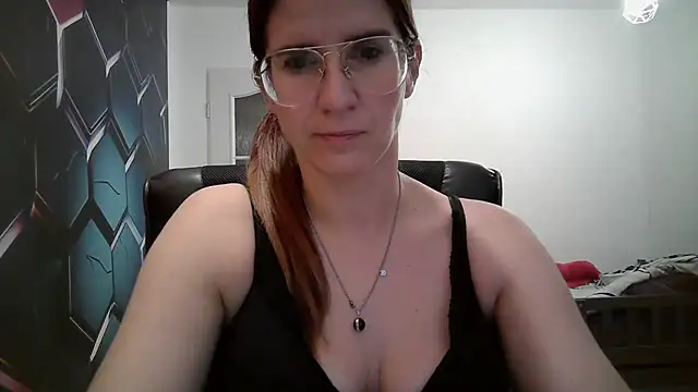Snapshot of KayaRose chatting on September 2025 04:12:01 PM KayaRose online show from September 2025 04:12:01 PM