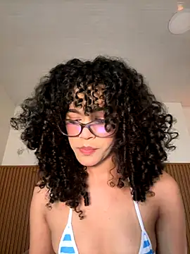 Lianh Benett online show from October 2025 06:01:02 AM