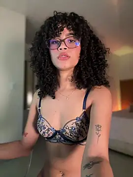 Snapshot of Lianh_Benett chatting on February 2025 07:59:01 AM Lianh Benett online show from February 2025 07:59:01 AM