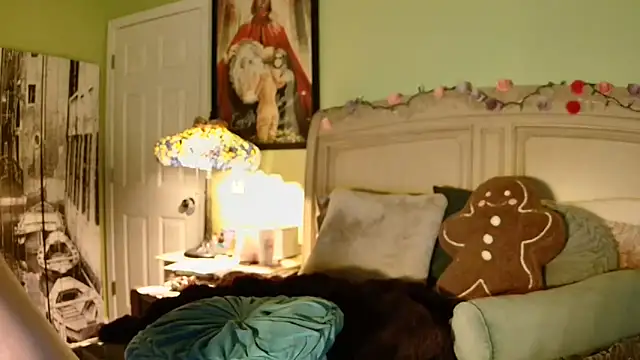 Snapshot of GardenGirl00 chatting on December 2025 04:49:02 AM GardenGirl00 online show from December 2025 04:49:02 AM