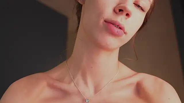 Snapshot of poisonn_girlll chatting on April 2026 08:57:02 PM poisonn girlll online show from April 2026 08:57:02 PM