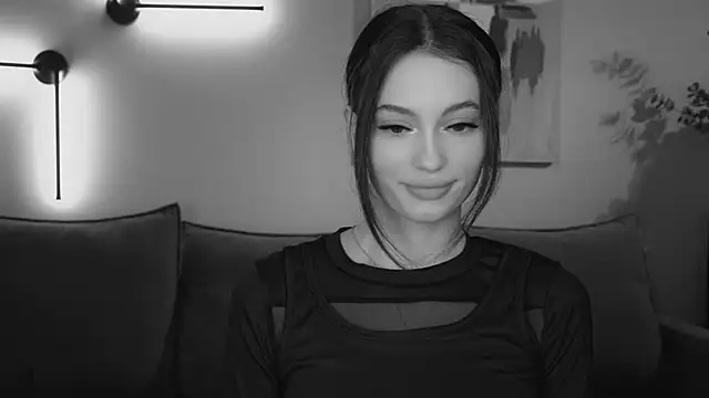 Snapshot of FirstOfFallen chatting on December 2024 02:17:01 PM FirstOfFallen online show from December 2024 02:17:01 PM