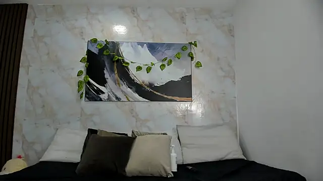 Anhii Ruiz online show from April 2026 11:17:02 PM