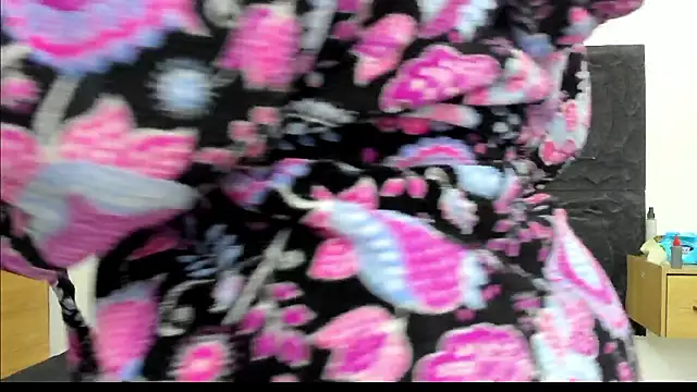 emakross online show from February 2026 12:06:01 AM