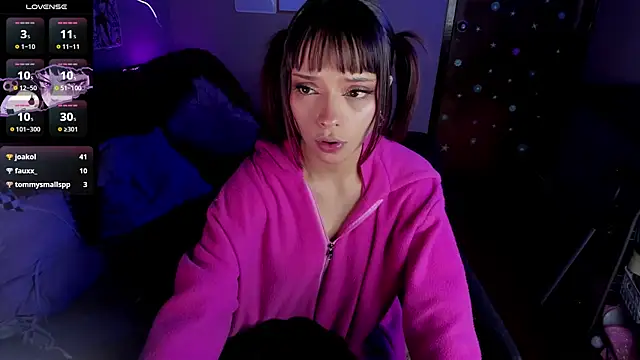 Snapshot of maryberry__ chatting on March 2025 08:05:01 AM maryberry online show from March 2025 08:05:01 AM