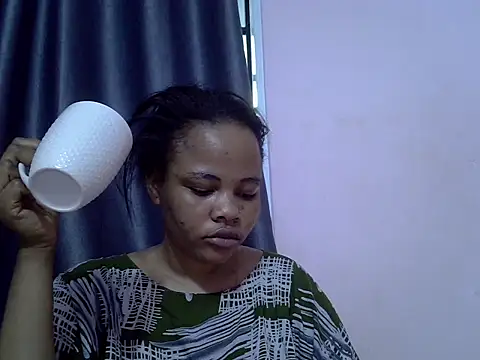 Amberay1 online show from September 2025 02:04:01 PM