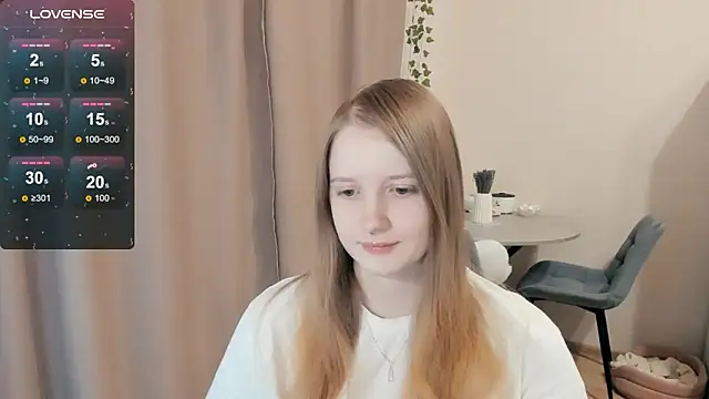 Snapshot of Alyaley chatting on November 2025 12:43:02 PM Alyaley online show from November 2025 12:43:02 PM