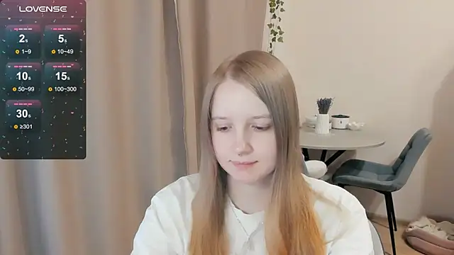 Snapshot of Alyaley chatting on October 2025 11:50:02 PM Alyaley online show from October 2025 11:50:02 PM