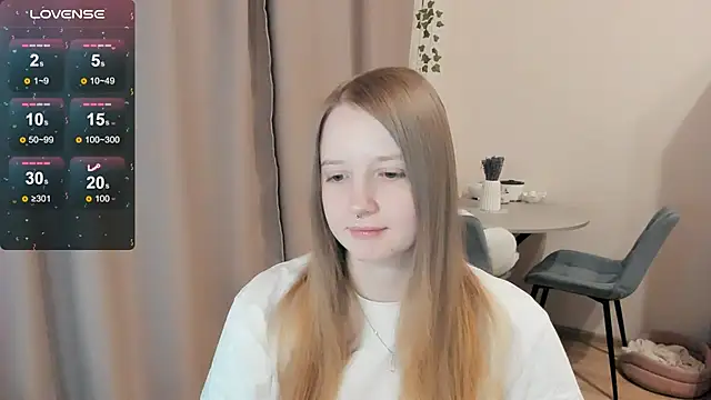 Snapshot of Alyaley chatting on November 2025 05:17:02 PM Alyaley online show from November 2025 05:17:02 PM