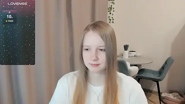 Snapshot of Alyaley chatting on November 2025 06:41:02 PM Alyaley online show from November 2025 06:41:02 PM