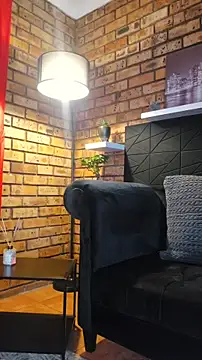 Astoria Moon online show from December 2025 07:04:02 PM