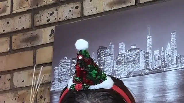 Astoria Moon online show from December 2025 12:08:01 PM