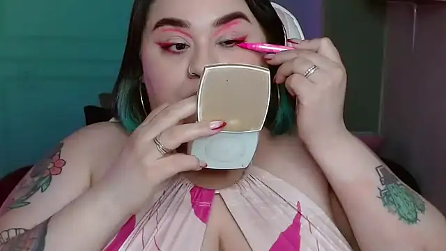 Snapshot of tiffany_laurens chatting on January 2025 09:02:01 AM tiffany laurens online show from January 2025 09:02:01 AM