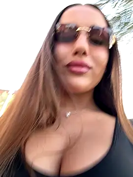 Syka0001 online show from November 2025 12:38:02 PM