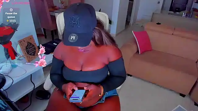 Naomii King online show from March 2026 10:49:02 PM