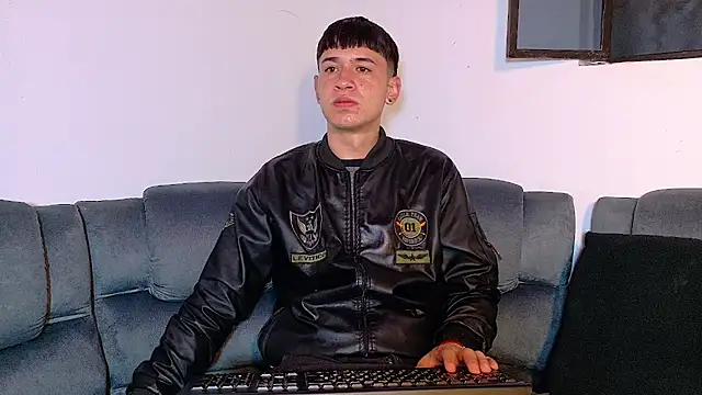 Mr daren  online show from October 2025 04:17:01 PM