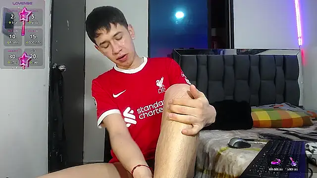 Mr daren  online show from March 2025 06:23:01 PM
