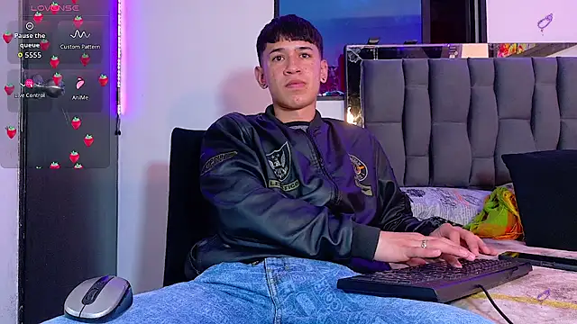 Mr daren  online show from September 2025 04:38:01 PM