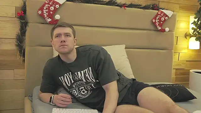 EthanPinkman online show from December 2025 04:23:02 AM