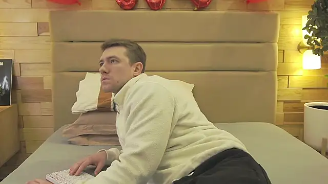 EthanPinkman online show from February 2026 04:23:01 AM