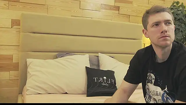 EthanPinkman online show from November 2025 04:23:02 AM