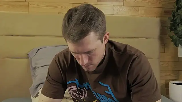 EthanPinkman online show from October 2025 04:46:02 AM