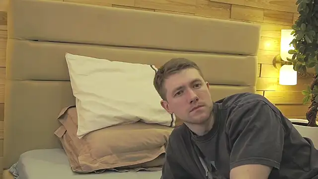 EthanPinkman online show from February 2026 04:20:01 AM