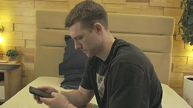 EthanPinkman online show from March 2026 04:02:02 AM