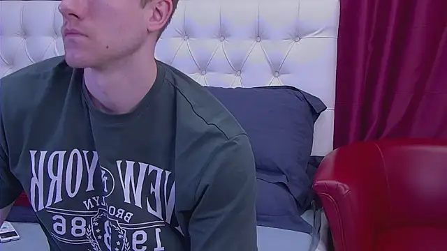 EthanPinkman online show from October 2025 04:35:01 AM