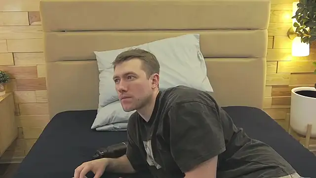 EthanPinkman online show from February 2026 04:12:01 AM