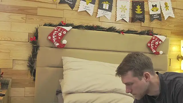 EthanPinkman online show from December 2025 04:34:02 AM