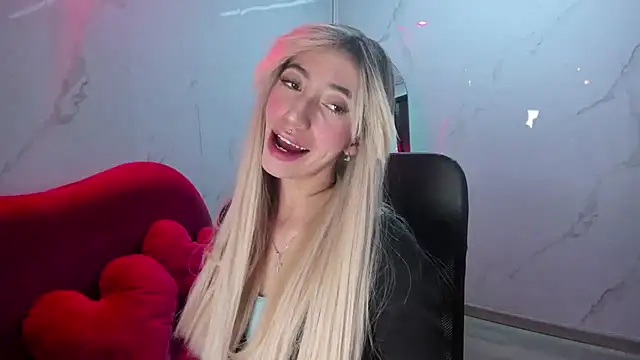 LilithCooperr  online show from November 2025 10:35:01 PM