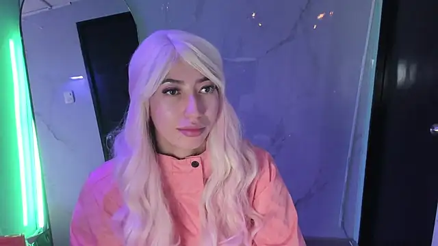 LilithCooperr  online show from February 2026 03:47:01 AM