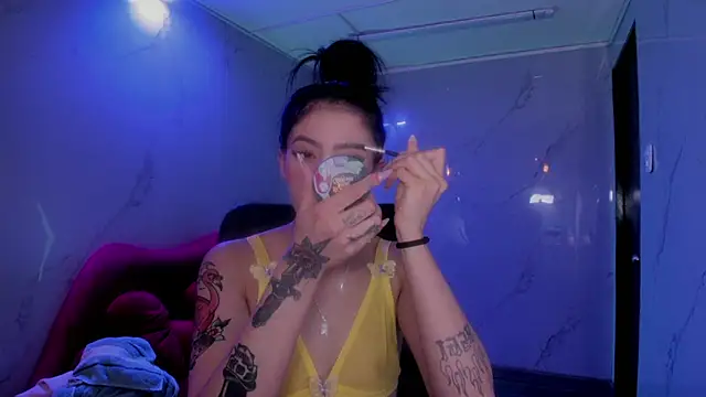 LilithCooperr  online show from April 2026 03:35:01 AM