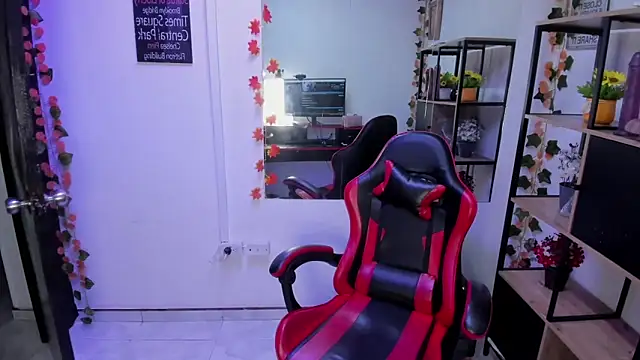 LilithCooperr  online show from November 2025 10:43:02 PM