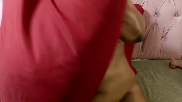 SweetMellowX1 online show from March 2026 06:03:01 PM