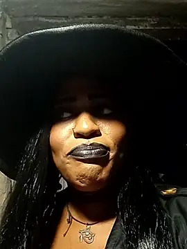 AmazonianMistress online show from October 2025 02:41:02 AM