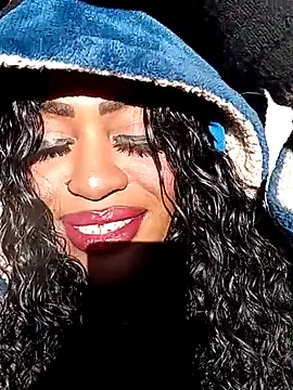 AmazonianMistress online show from December 2025 06:46:01 PM