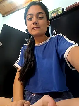 Snapshot of littlemelii chatting on December 2024 05:33:02 AM littlemelii online show from December 2024 05:33:02 AM