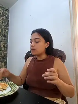 Snapshot of littlemelii chatting on February 2026 05:25:01 PM littlemelii online show from February 2026 05:25:01 PM