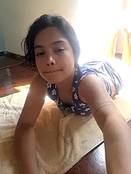 littlemelii online show from May 2026 07:00:01 PM