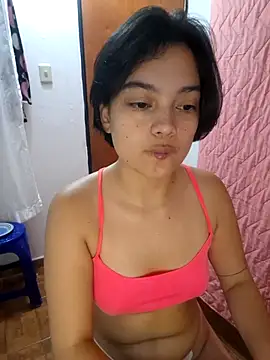 littlemelii online show from April 2026 09:39:33 PM